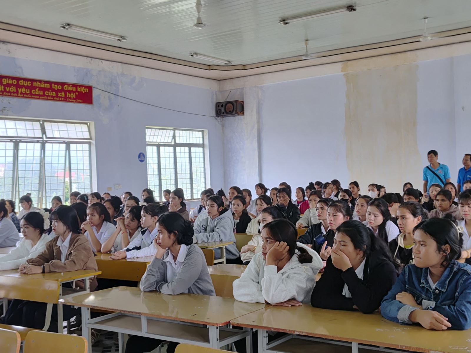 Truyền thông sức khỏe học đường